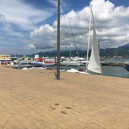 Apartment Kostava 10 Μπατούμι Εξωτερικό φωτογραφία