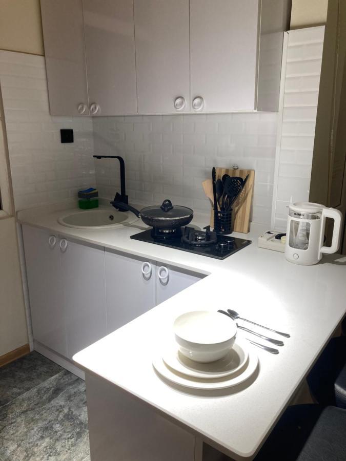 Apartment Kostava 10 Μπατούμι Εξωτερικό φωτογραφία